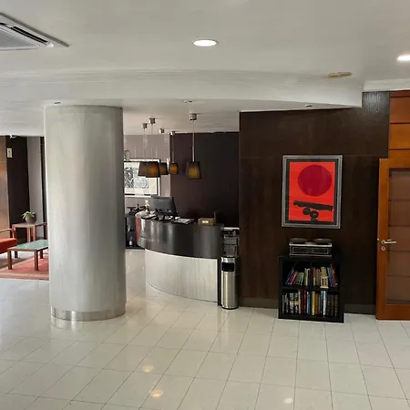 阁兰丽晶特酒店 酒店 4*