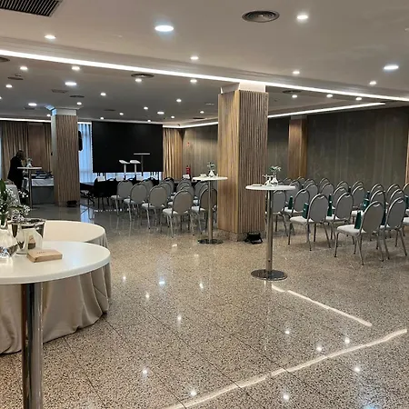 מלון Gran Regente אוביידו