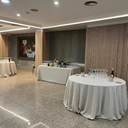阁兰丽晶特酒店 4*